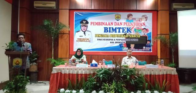 Pembukaan Bintek oleh Plt. Kepala Dinarpusda Kab. Grobogan Bapak Ir. Ahmadi Widodo, MT.